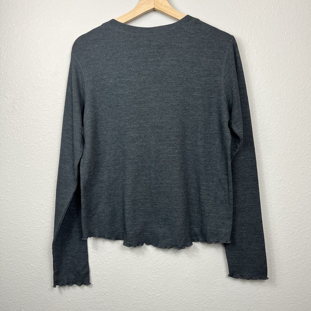 Iowa Hawkeyes Womens Waffle Knit Snap Long Sleeve Henley Medium Gray Ruffle NWOT - Picture 2 of 11